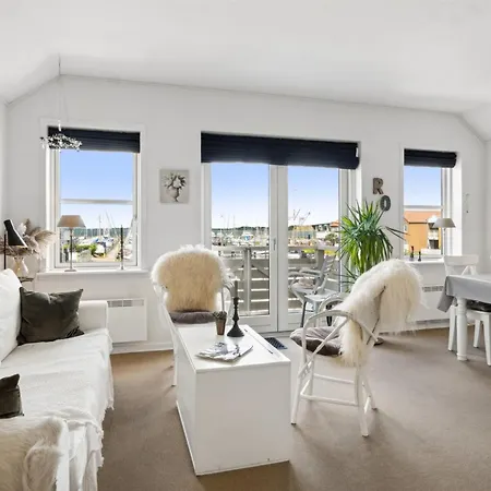 Apartment Reimer - 10m From The Sea By Interhome *