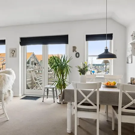 Reimer - 10m From The Sea By Interhome Daire