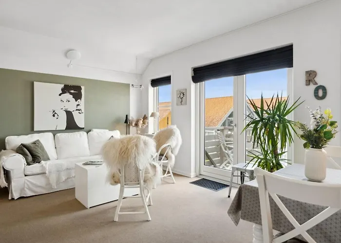 Reimer - 10m From The Sea By Interhome *