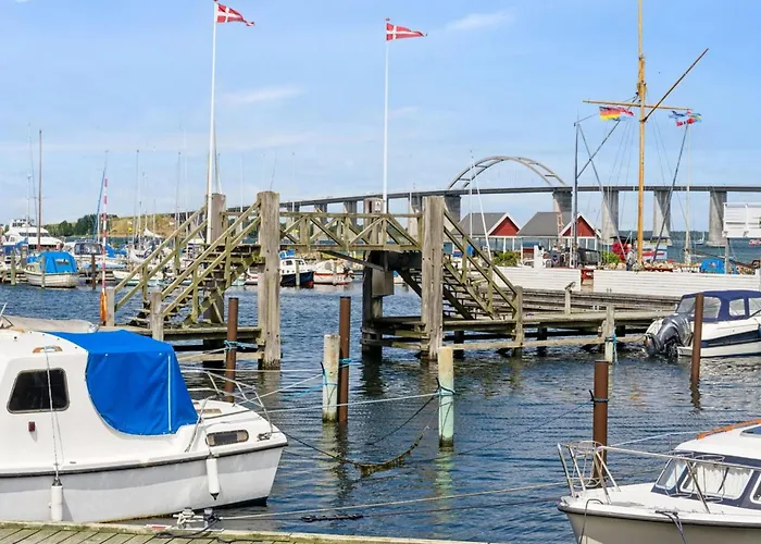 Reimer - 10m From The Sea By Interhome *