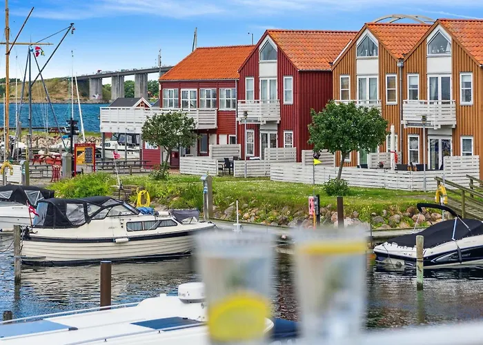 Reimer - 10m From The Sea By Interhome